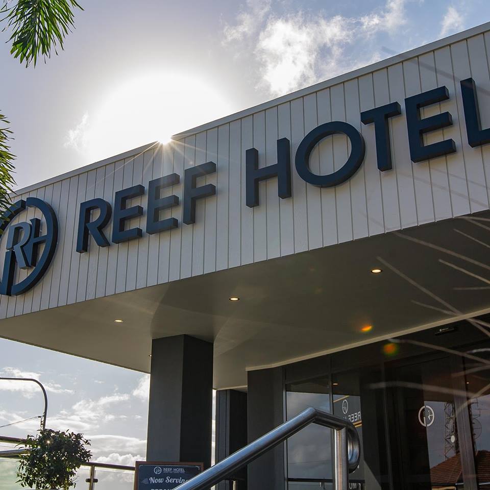 This image has an empty alt attribute; its file name is reef-hotel-gladstone01.jpg